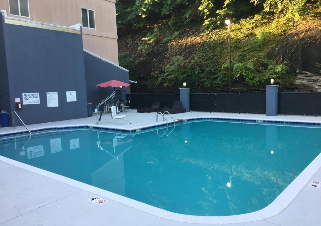 Hotel Comfort Airport - Bna Nashville