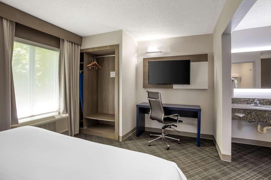 Hotel Comfort Airport - Bna