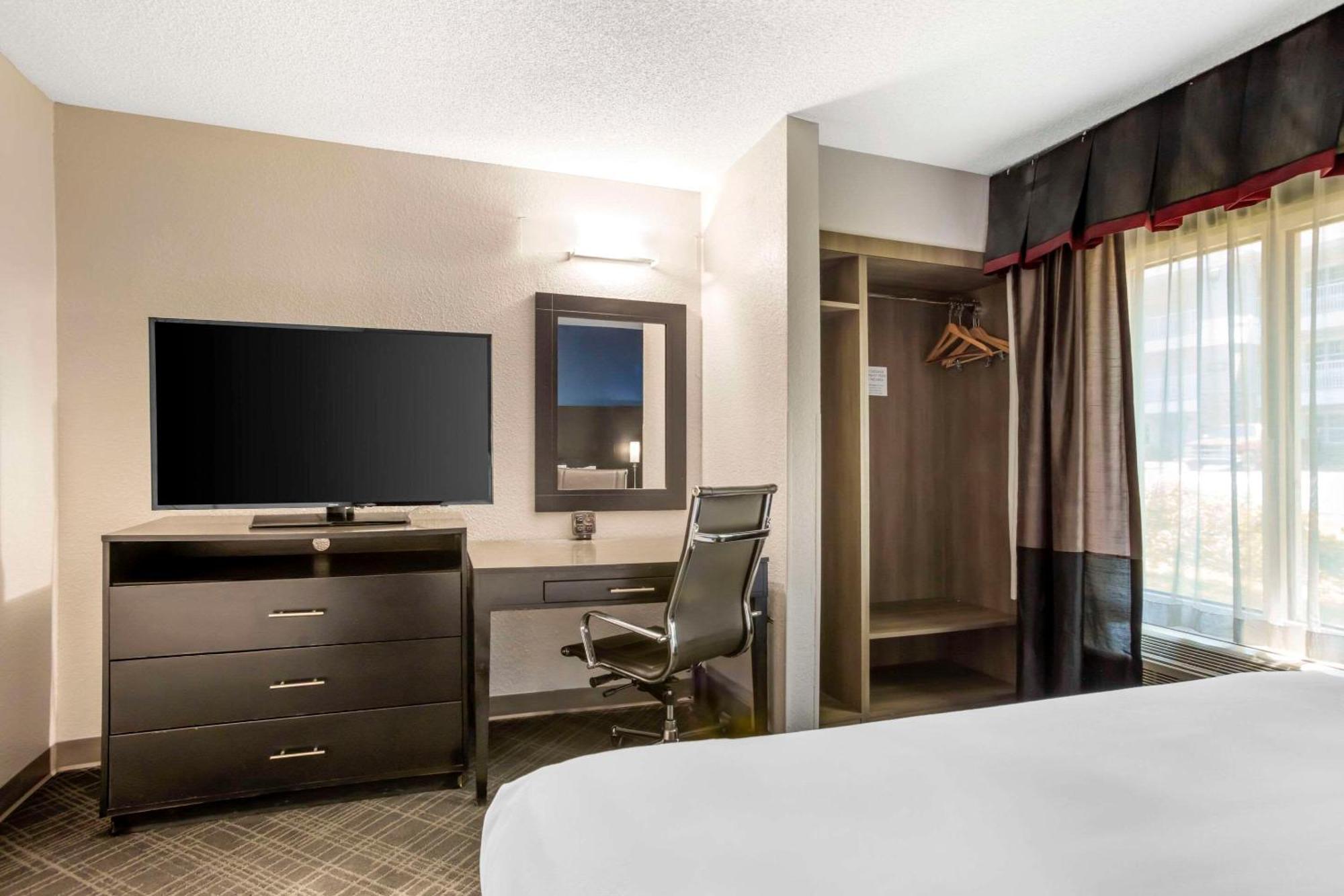 Hotel Comfort Airport - Bna 2*